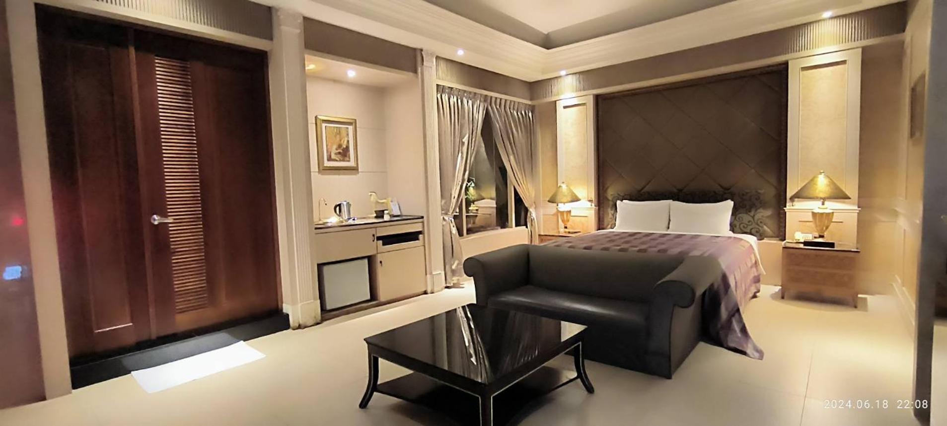 โรงแรมชานติส นครเจียอี้ ภายนอก รูปภาพ
